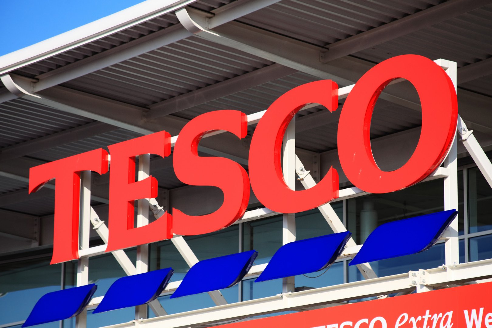Сеть Tesco запустила центр безопасности для сотрудников в рамках борьбы с преступлениями в розничной торговле